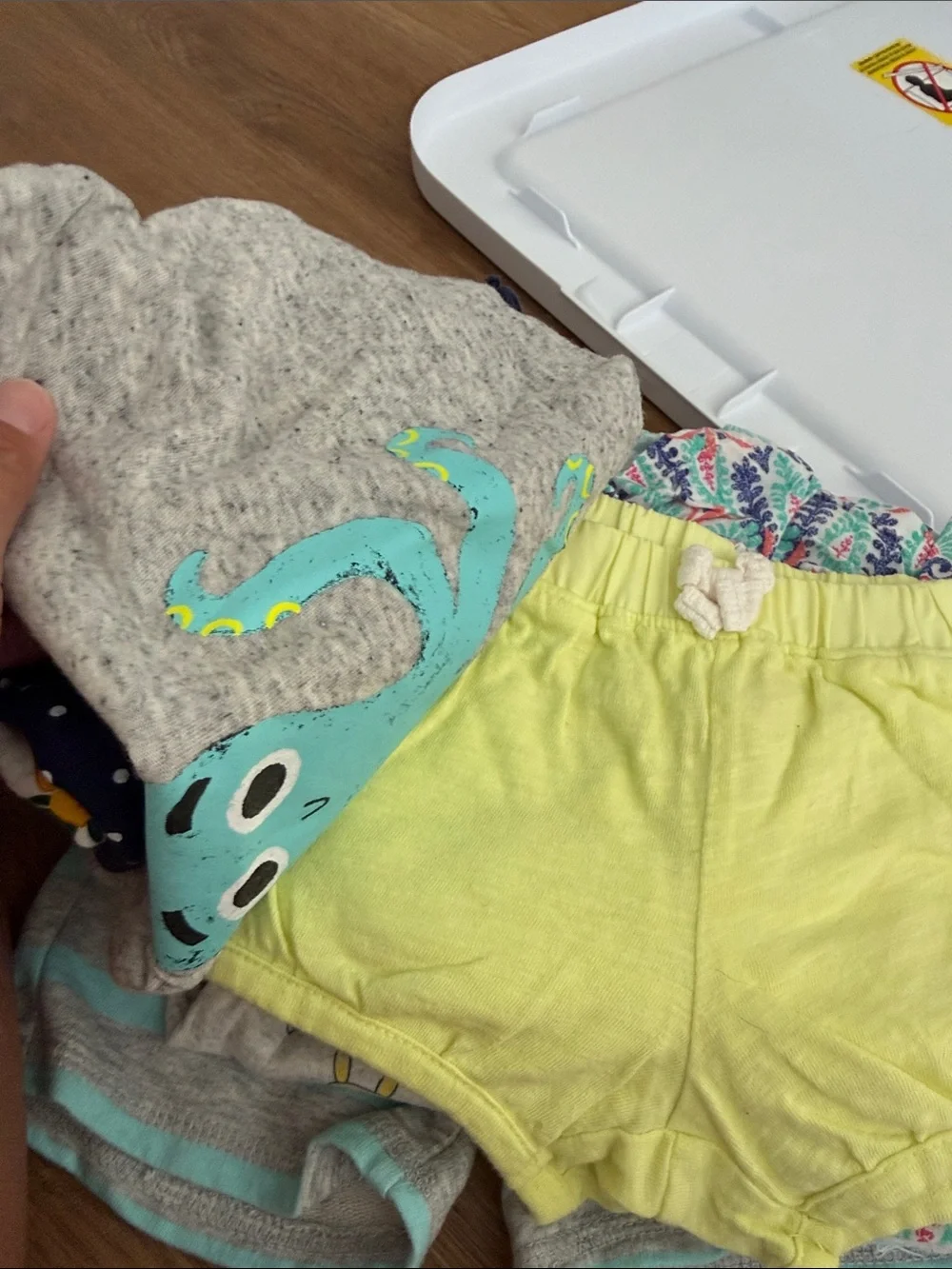 WHOLE BAG OF CLOTHES Size 9-12months